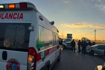 Un automóvil invadió el carril contrario y se impactó de frente contra una camioneta sobre la carretera Otumba-Ciudad Sahagún, a la altura de Axapusco.