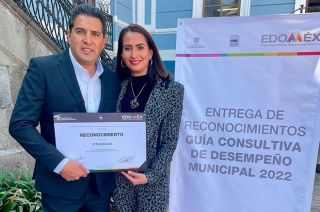 El presidente municipal, Abuzeid Lozano recibió el reconocimiento