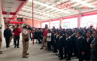 Niños, el vehículo para conectar a bomberos con los adultos