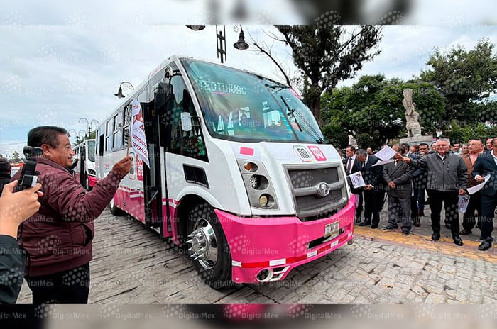 Camiones del corredor Teotihuacán-AIFA inician su prueba operativa con una tarifa de 35 pesos por pasajero.
