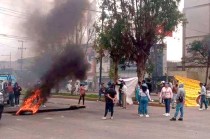 #Video: Pobladores de Tultitlán bloquean la López Portillo, denuncian despojos