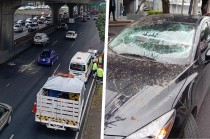 #Video: Tubo de metal cae del segundo piso de Periférico Sur en CDMX y afecta dos autos