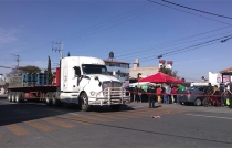 Muere anciano arrollado por tráiler en Toluca