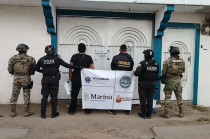 Los invasores ingresaron forzando cerraduras, pintaron fachada y puerta, y presentaron un supuesto contrato de renta firmado por un notario.