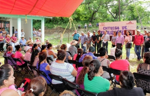 Apoya alcalde de Tejupilco con la entrega de más fertilizante