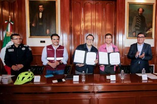 Por una movilidad sostenible Toluca y gobierno estatal firman convenio