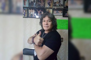 El Dandy inició su carrera en Guadalajara cuando tenía 14 años de edad. Estudió lucha libre durante cinco años bajo las instrucciones del mítico “Diablo” Velazco.