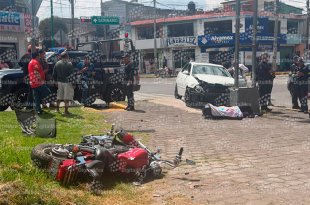 Un motociclista murió tras un accidente sobre Avenida Las Torres, en el cruce con Laguna del Volcán, en la colonia El Seminario.