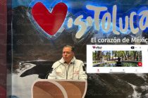 Ricardo Moreno Bastida, alcalde de Toluca, durante la presentación de la plataforma digital VisiToluca.