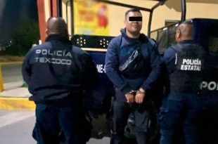 Policías estatales atendieron reporte por sujeto agresivo en San José Texopa; al inspeccionarlo, aseguraron arma de fuego, cargadores y cartuchos.