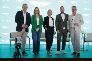 Romina Contreras en la presentación del nuevo proyecto inmobiliario &quot;Aston Martin Residences Bosque Real”.