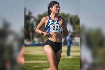 Fernanda Medina, atleta originaria de Tijuana, reside actualmente en Toluca, entrena junto al fondista mexiquense Juan Luis Barrios rumbo al Mundial de Campo Traviesa 2026.
