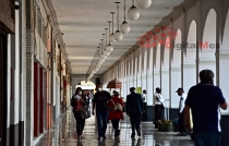 Rompen cuarentena y crece afluencia en el centro de #Toluca
