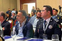 Fernando Flores Fernández destacó la reducción de delitos en Metepec durante su participación en un seminario internacional de seguridad.