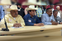 Organizaciones de transportistas y productores del campo confirmaron que este lunes 24 de noviembre realizarán un paro nacional.