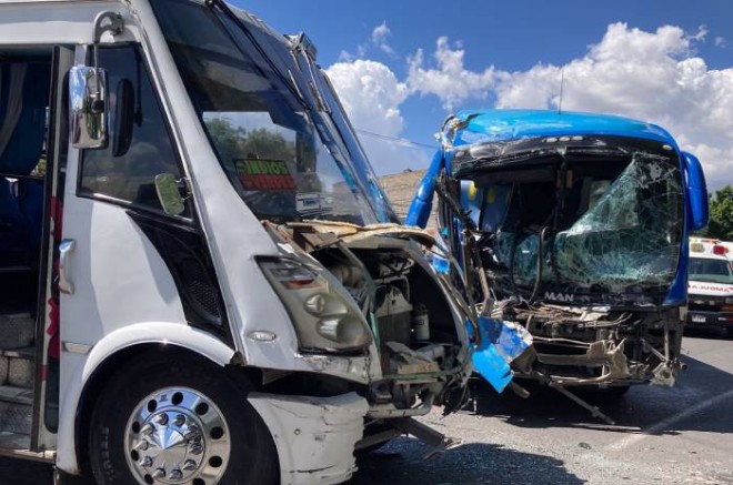 Al sitio se movilizaron ambulancias de la Cruz Roja Mexicana, de Protección Civil y Bomberos de Ecatepec y Tlalnepantla