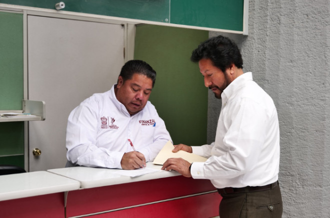 Contribuyentes realizan el trámite para acceder al subsidio a la tenencia 2026 en el Estado de México