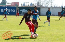 Ángel Reyna recuperándose de su lesión en la nariz