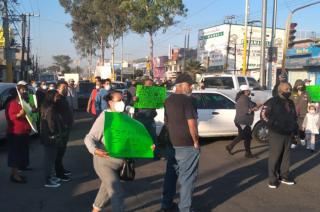 Los comerciantes aseguran que es un atentado a sus fuentes de empleo de más de 40 años.