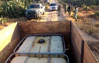 Recupera policía estatal mil 500 litros de gasolina