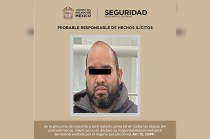 Se detuvo a Leobardo “N” de 32 años de edad, mismo que tenía en su poder una réplica de arma de fuego y envoltorios que contenían hierba verde.