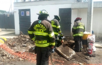 Evacuan Unidad Familiar del IMSS de Toluca por fuga de gas