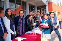 Azucena Cisneros Coss acompañó a estudiantes de Ecatepec durante el inicio del ciclo escolar 2026-2027 y la entrega de apoyos escolares.