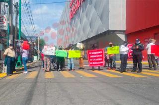Vecinos mantuvieron bloqueado el tránsito vehicular por la vía Morelos