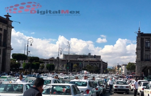 Con bloqueo taxistas apoyan medida para no regularizar sus concesiones ni adquirir equipo de seguridad