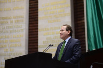 Eruviel Ávila durante su intervención en el Palacio Legislativo