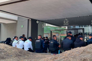 Ambos municipios defienden su actuación mientras la Fiscalía determinará la situación jurídica de los oficiales.