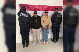 Elementos de la SSEM detuvieron a dos mujeres en la colonia El Chamizal tras una denuncia ciudadana por robo con violencia.