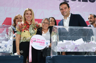 En 2019 y 2022, el Sistema Municipal DIF Huixquilucan y Fundación Banorte han construido 32 casas a mamás en situación vulnerable.