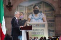 En materia educativa se han entregado más de medio millón de becas