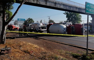 Vuelca pipa de gas en la #Texcoco- Lechería