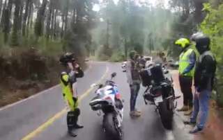 De acuerdo con testimonios de las víctimas, realizaban un recorrido el sábado por la tarde, alrededor de las 16:00 horas se encontraron con el bloqueo cuando volvían a Tejupilco