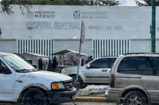 El feto fue localizado dentro de un bote de basura en los baños del Hospital Nicolás San Juan, en Toluca.