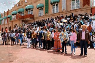 El Carnaval de la Juventud 2022 contó con la participación de cientos de adolescentes.