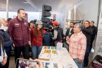 Las y los vecinos de la zona aprovecharon la jornada que llegó hasta su comunidad con servicios diversos.