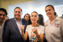 En este encuentro también estuvieron presentes los candidatos a diputados federales por la capital mexiquense, Mónica Álvarez y Luis Miranda.