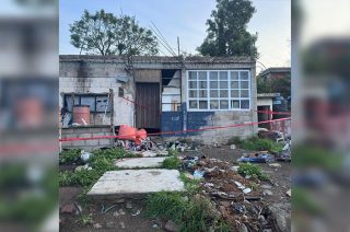 La víctima fue localizada dentro de una vivienda en San Bernardo Tlalmimilolpan con las manos atadas y un disparo en la cabeza.