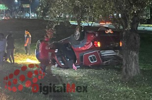 El accidente ocurrió a la altura del Centro Médico ISSEMYM, en dirección a la Ciudad de México, involucrando al menos cuatro vehículos.