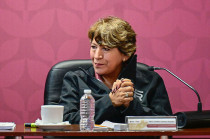 La gobernadora Delfina Gómez Álvarez encabeza reunión de seguridad con las y los presidentes municipales de esta región. 