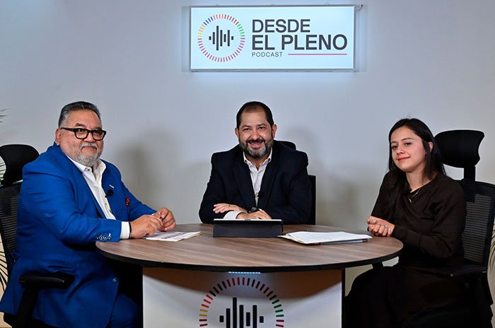 Francisco Vázquez Rodríguez, presidente de la Jucopo, durante su participación en el pódcast Desde el Pleno, del Instituto de Estudios Legislativos (Inesle) del Congreso mexiquense.