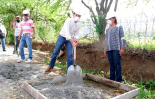 #Tejupilco: Inicia Anthony Domínguez, pavimentación en Cañada de Rincón del Guayabal