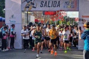 Los ganadores de la categoría varonil de 10 km en el público en general fueron César Hernández Alvarado en primer lugar, Alejandro Martínez en segundo y Raúl Díaz Rodríguez en tercero.