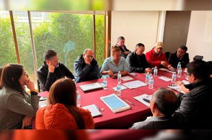 Representantes de autoridades estatales, municipales y delegados de San Diego La Huerta analizaron alternativas para definir el predio destinado al Bachillerato Margarita Maza.