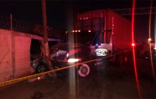 Fallece policía de Ecatepec al ser embestido por un tractocamión