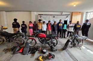 Policía de Toluca y FGJEM detuvieron a 10 personas durante acciones contra el robo de vehículos en San Cristóbal Huichochitlán y El Seminario.