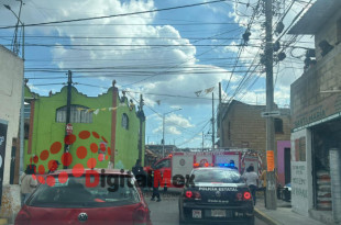 Elementos del Cuerpo de Bomberos de Metepec realizan labores de inspección tras el reporte de una posible fuga de gas